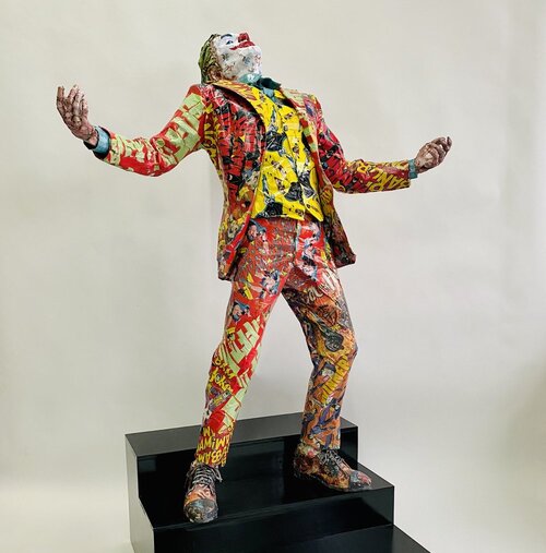 Will Kurtz et ses sculptures en papier mâché 