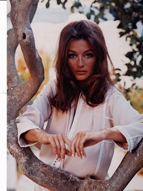 ANOUK AIMEE