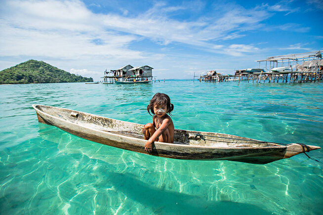 Les-Bajau-ou-gitans-de-la-mer-vivent-dans-leur-propre-paradis-1