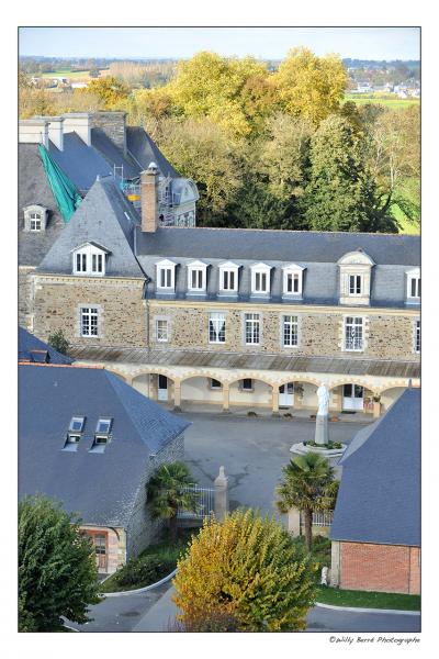 L'ART et la MATIERE au château des Pères .( 1)