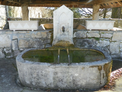 Petit patrimoine à Montbreyzieu