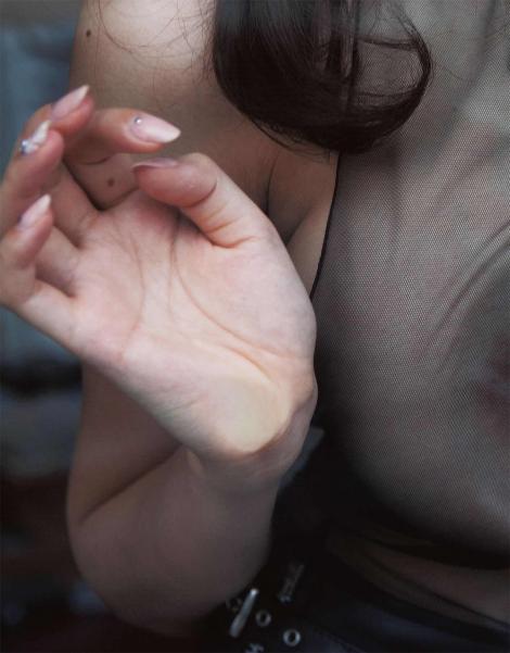 Photobooks : ( Rara Anzai : Nude Photobook 「Hello,Goodbye」 )