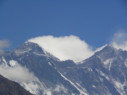 Nuptse (7864m), Everest (8848m) et Lhotse (8516m)