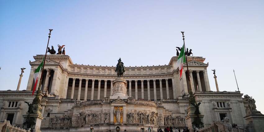 on part faire un tour à Rome ... l'italie .. les italiens.. et tout et tout ... 