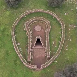 Sardaigne San Christina - puits sacré nuragique période du Bronze final, entre le XIIème et le XI