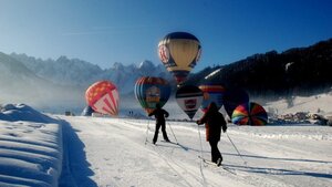 season balloons skiing skieurs winter snow 