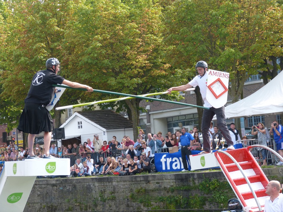 Combat de joutes nautiques