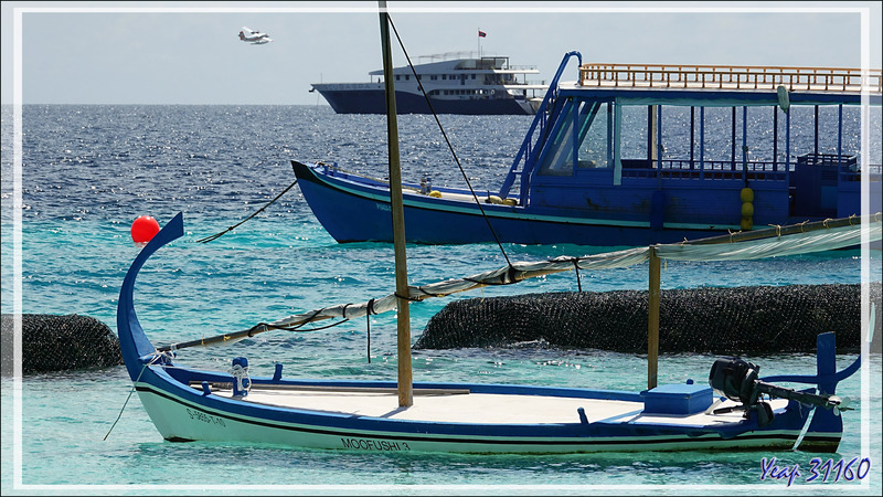 Je suis sur le départ pour une nouvelle plongée, mais pour d'autres vacanciers, c'est la fin du séjour avec le départ en hydravion - Moofushi - Atoll d'Ari - Maldives
