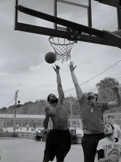 Rebond offensif ou défensif au basketball.jpg