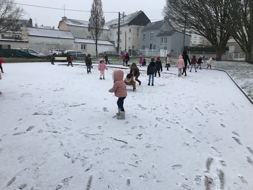 RECREATION SOUS LA NEIGE