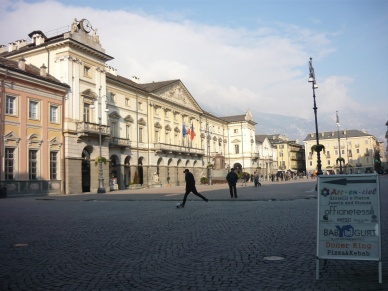 L'Hôtel de Ville (Piazza Chanoux)