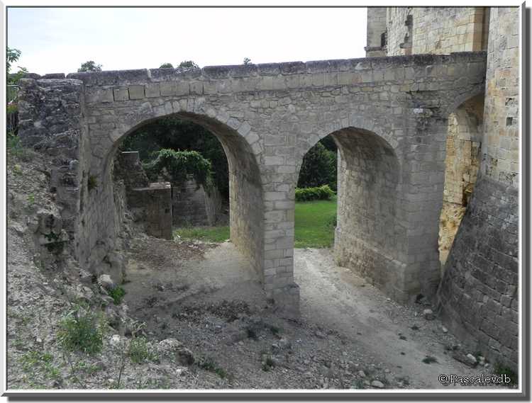 Le château de Rauzan