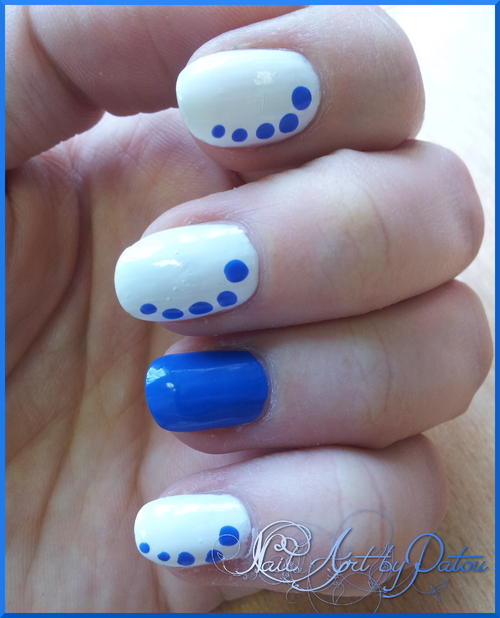 Accent nail art à pois