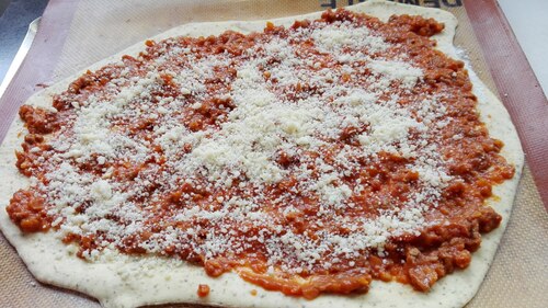 Pizza bolognaise