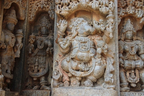 Somnathpur, les statues des dieux (3)