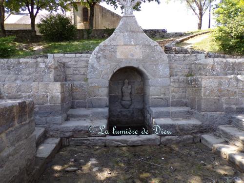 île de Saint Cado, la fontaine de Saint Cado