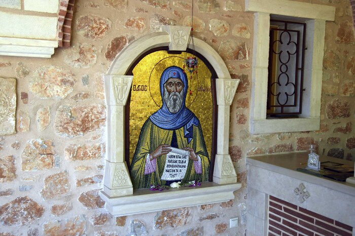 Moni Savathianos - Fresque à l'entrée de l'église