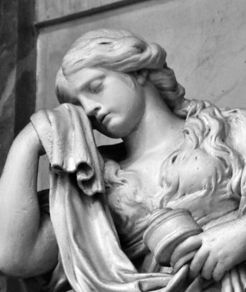 09- Les femmes qui pleurent- sculptures