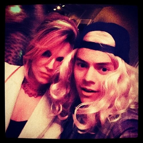 Harry Styles se travestit pour une soirée entre amis