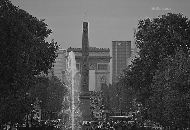 Les Champs-Elysées : La plus belle avenue du monde !