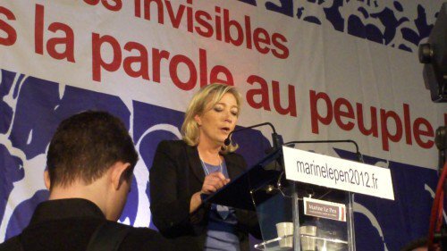 1280px--Hénin-Beaumont_-_Marine_Le_Pen_au_Parlement_des_Invisibles_le_dimanche_15_avril_2012_(A).ogv