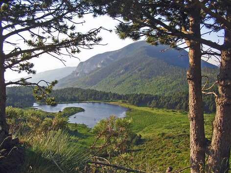 Des merveilles au pays d'Alysse - Le Tour du Coronat - 2eme jour L'Estany del Clot (1.640 m) - Lac de Nohèdes ou Gorg Estelat (2.022 m) - Lac d'Evol ou Gorg Nègre (2.083 m) - Jujols (940 m) 20 kms.