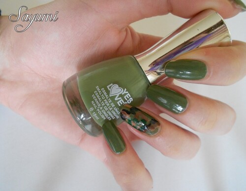 Army Nail Art - Militaire Accent Nail 