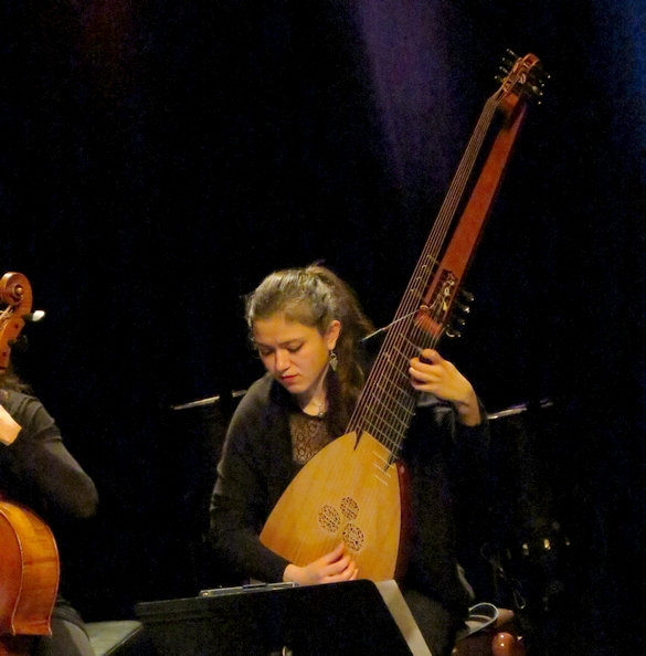 Les Epopées ont donné un superbe et magique concert de Noël  au Théâtre Gaston Bernard jeudi 8 décembre 2022....