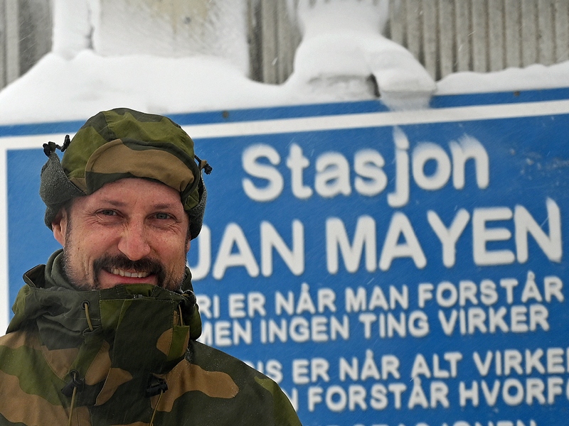 Historisk besøk på Jan Mayen