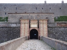 Fort de Bellegarde - Català:   Fort de Bellaguarda (El Pertús, Vallespir)