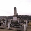 longuyon  dans cimetière militaire