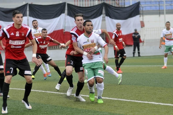 Samedi 25.04.2015 à Bologhine (à huis clos) USMA-MCA 0-0