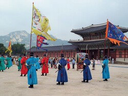 Relève de la garde au Gyeongbokgung