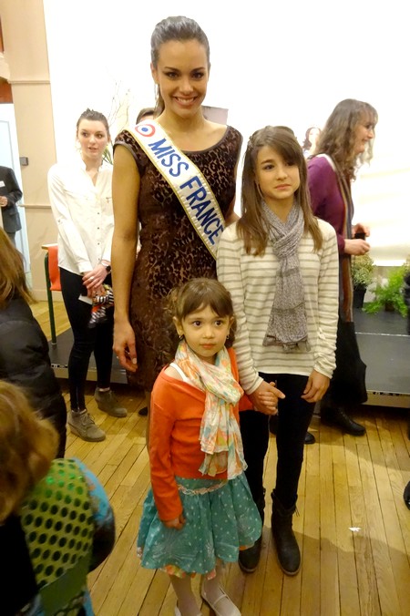 L'arrivée à Châtillon sur Seine de Miss France et de ses dauphines...