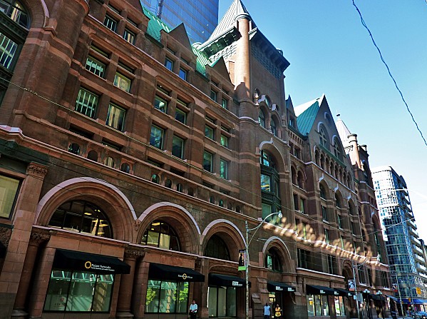 Toronto quartier Eaton Center 2b