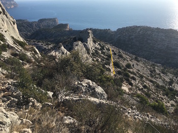 On domine maintenant les "dentelles" et on approche du pied des escaliers.