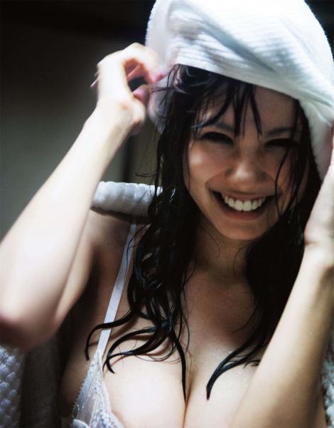 Photobooks : ( Rara Anzai : Nude Photobook 「Hello,Goodbye」 )