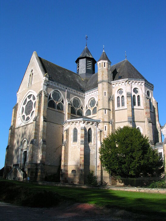 Bressolles Allier Eglise 02.jpg