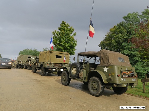 * Colline de Bourlémont  ( la Chapelle N-D du Haut ) - En hommage aux parachutistes du Bataillon de Choc qui l'ont libérée 