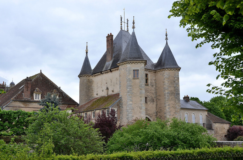 VILLENEUVE SUR YONNE (Yonne)