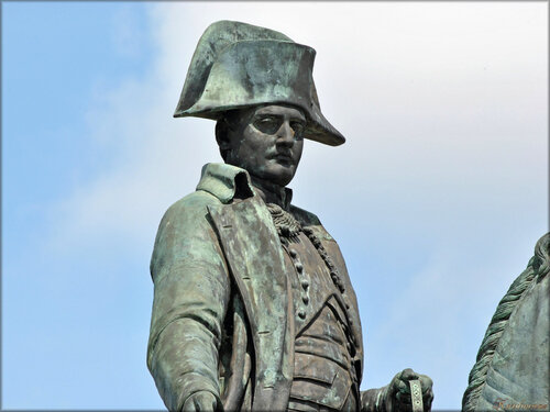 Photos de la statue de Napoléon (La Roche sur Yon)