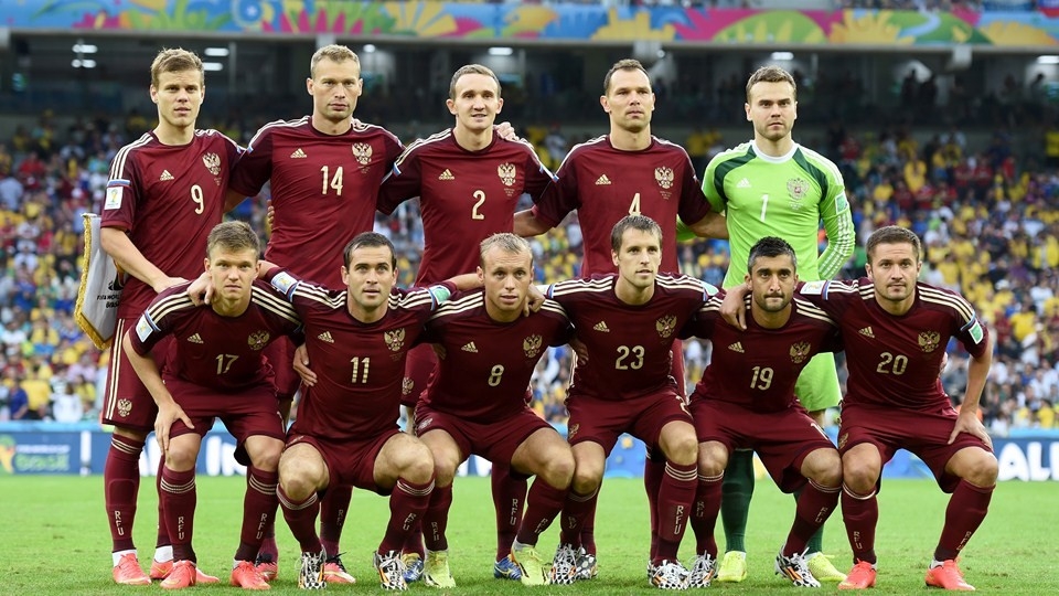 Jeudi 26.6.2014 à Curitiba Russie-EN 1-1 qualification historique