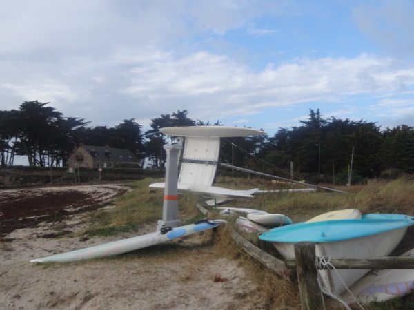 Goémon sur la plage de Lérat, un vent renversant !