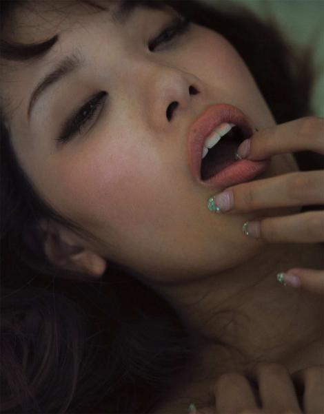 Photobooks : ( Rara Anzai : Nude Photobook 「Hello,Goodbye」 )