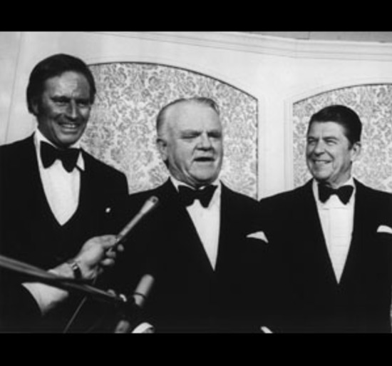 CHUCK rend hommage à James Cagney (1974)