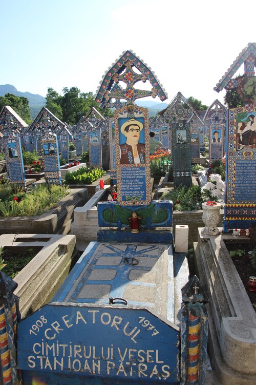 le cimetière joyeux de Săpânța.(Roumanie)
