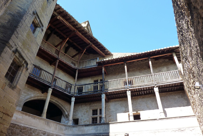 ☻ Vacances 2022 : visite du Château de Lourmarin et de l'Abbaye de Silvacane