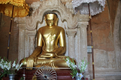 Le temple Htilominlo à Bagan