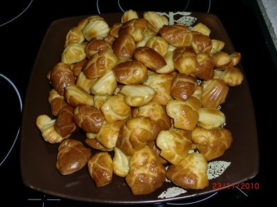 Blog de lisezmoi :Hello! Bienvenue sur mon blog!, mini madeleines au St Agur et ciboulette