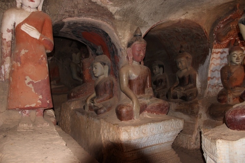 Les grottes de Po Win Taung